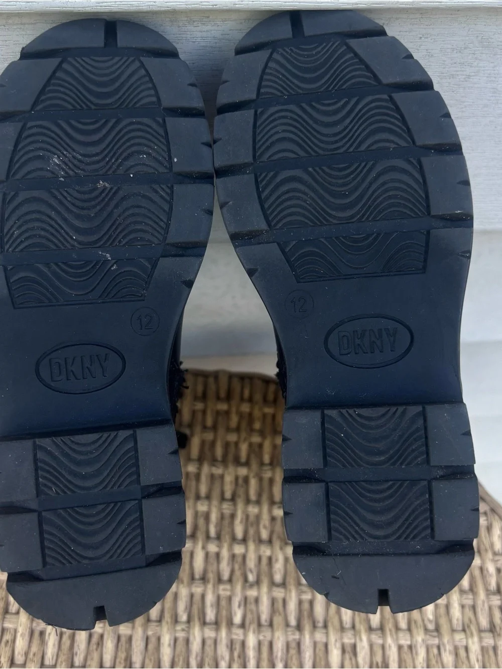 DKNY Girls Black Moto Combat Ankle Boots Side-Zip Buckle Size: Kids / Youth 12
